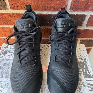 Men's Charcoal Athletic Sneakers LeBron Witness II